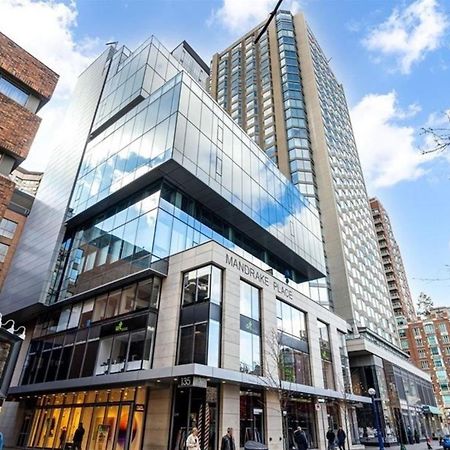 Luxury 2-Bedroom Apartment In Yorkville With The Best City View In Downtown Τορόντο Εξωτερικό φωτογραφία