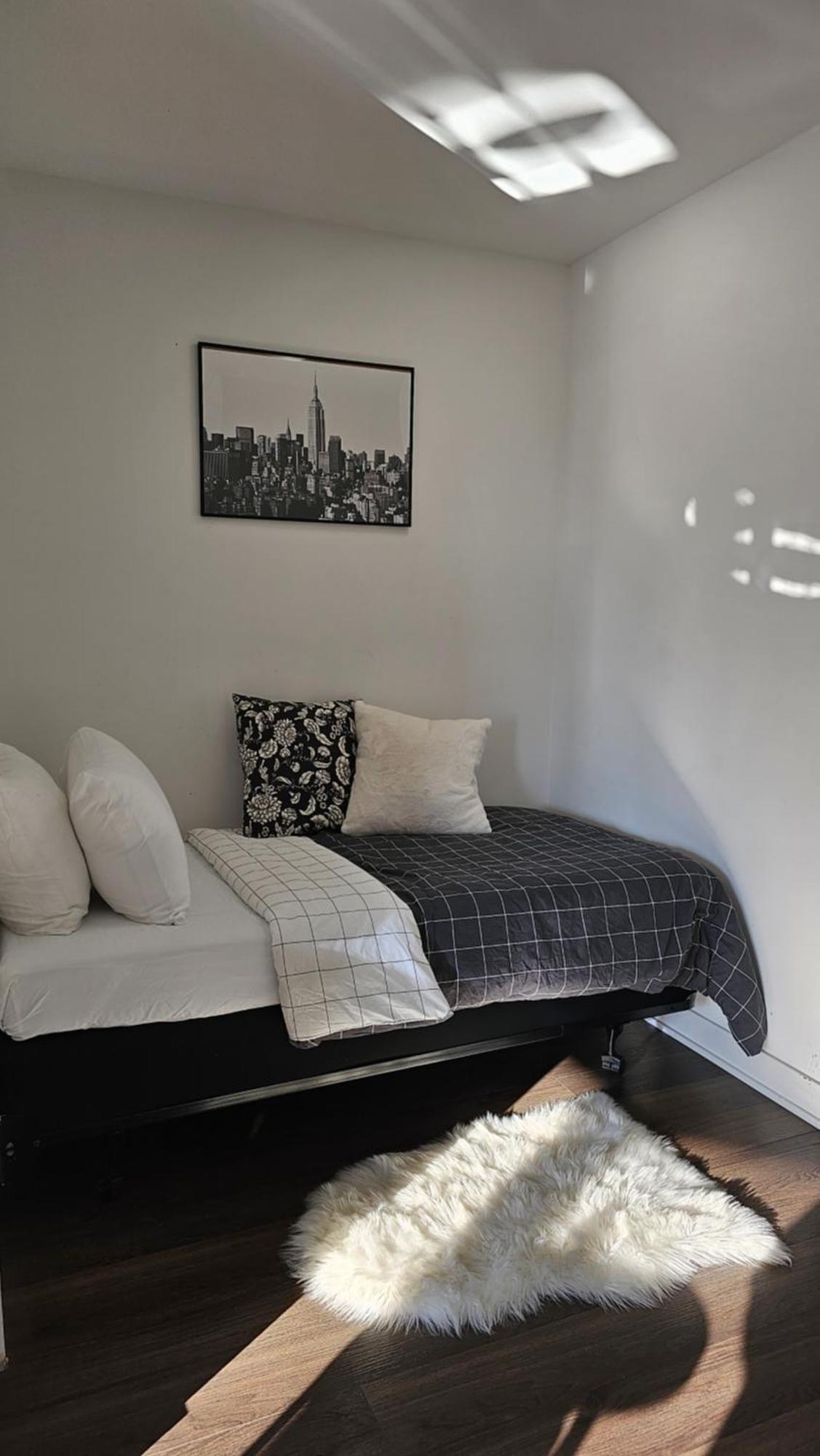 Luxury 2-Bedroom Apartment In Yorkville With The Best City View In Downtown Τορόντο Εξωτερικό φωτογραφία