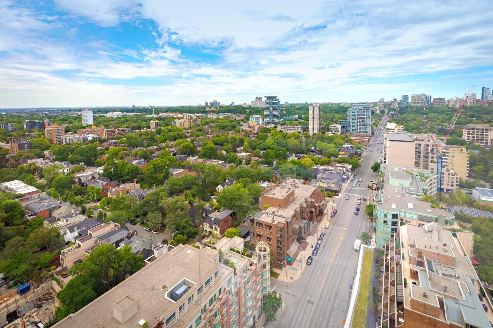 Luxury 2-Bedroom Apartment In Yorkville With The Best City View In Downtown Τορόντο Εξωτερικό φωτογραφία